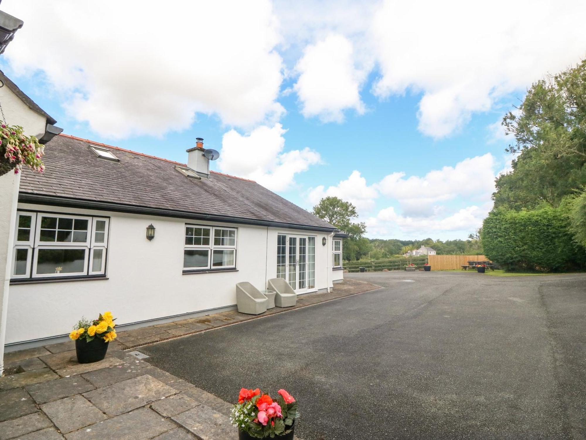 Bwthyn Clai Villa Llangefni Buitenkant foto